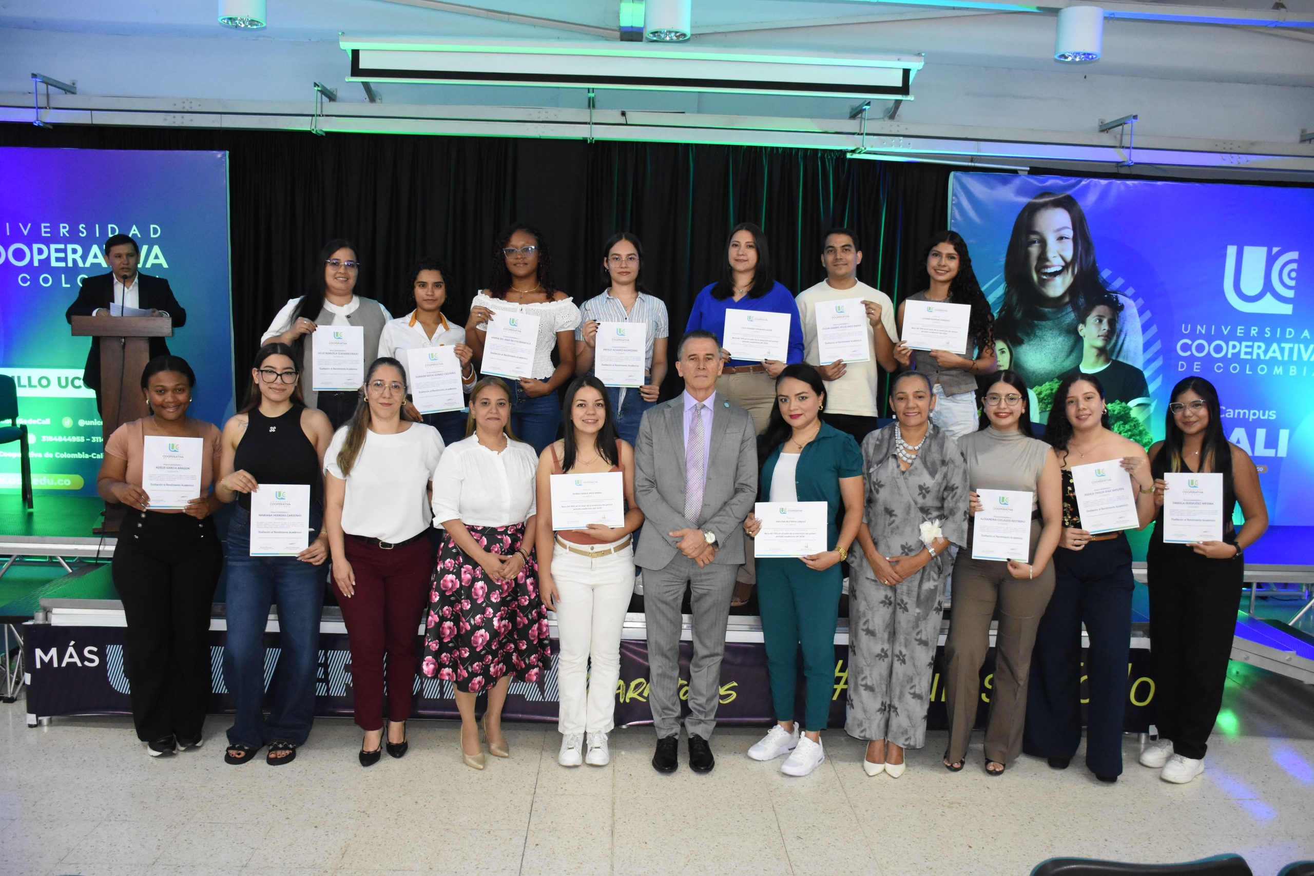 Reconocimiento al mérito académico